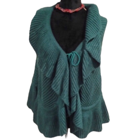 -NWT SHRUG W/LEATHER TIE Ruffle HEM CROCHET DESIGN Crop Style - Picture 1 of 12